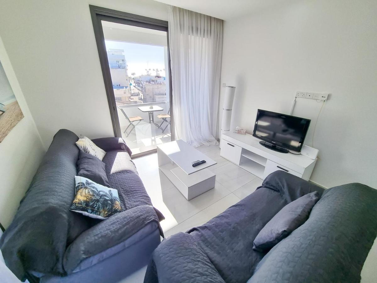 Sea La Vie Seaview Apartment Larnaca Eksteriør billede