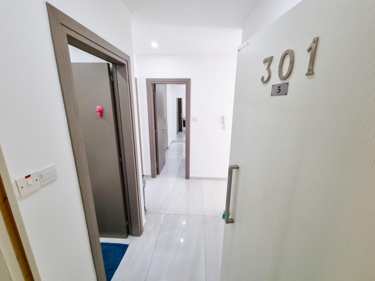 Sea La Vie Seaview Apartment Larnaca Eksteriør billede
